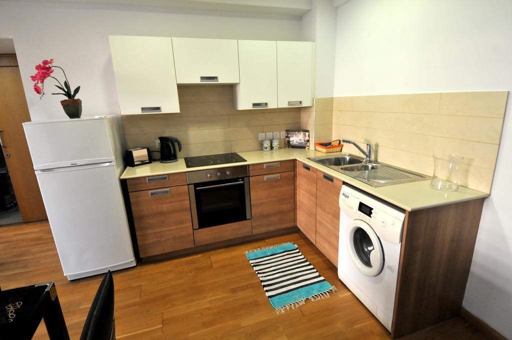 Ithaki Phinikoudes Apartment No. 105 لارنكا الغرفة الصورة
