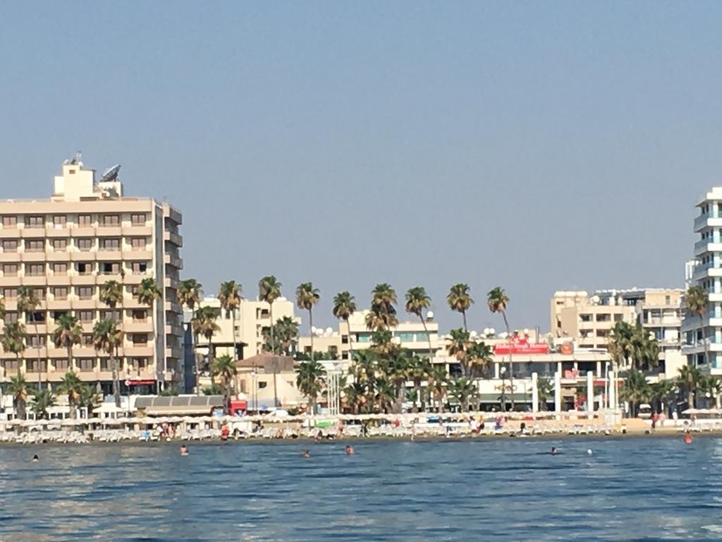 Ithaki Phinikoudes Apartment No. 105 لارنكا المظهر الخارجي الصورة