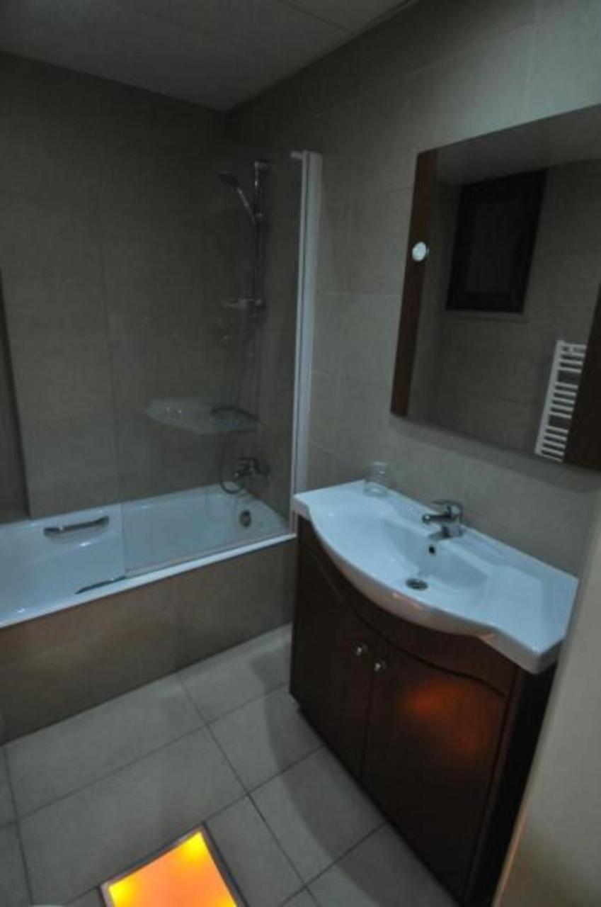 Ithaki Phinikoudes Apartment No. 105 لارنكا المظهر الخارجي الصورة
